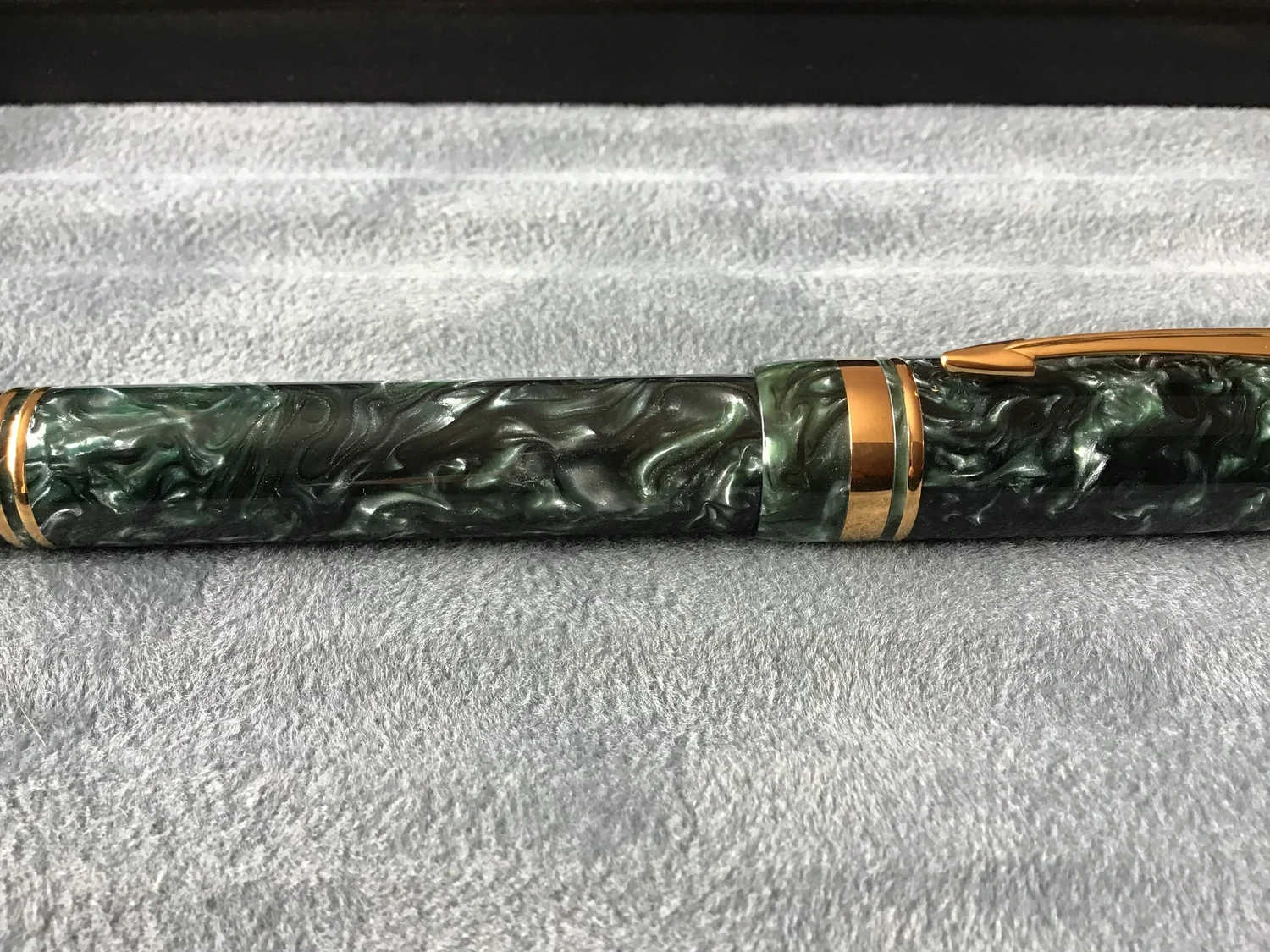 Parker Duofold International Fountain Pen - Green Marble — Global